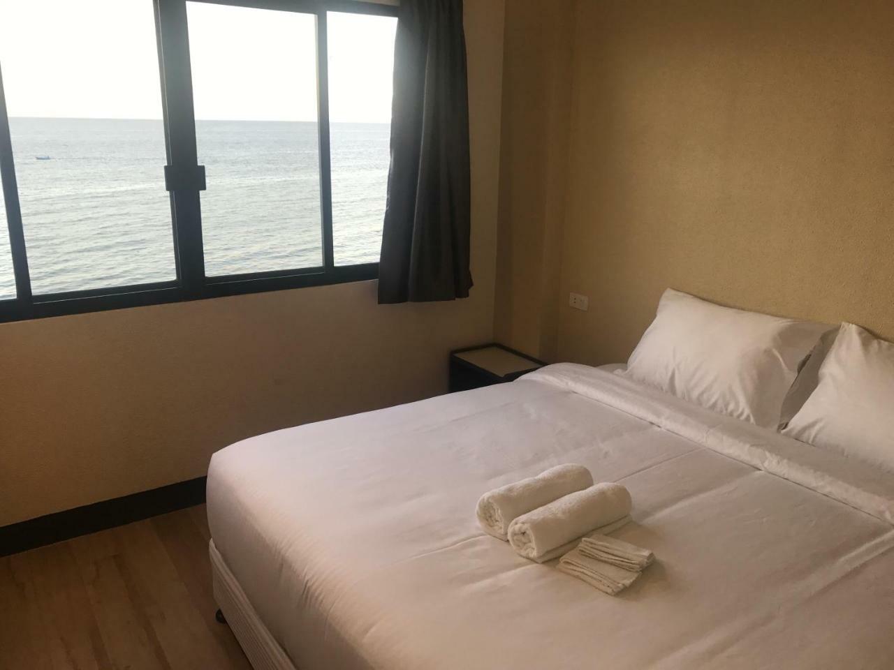 Babylon Oslob Coast Guesthouse Exterior foto