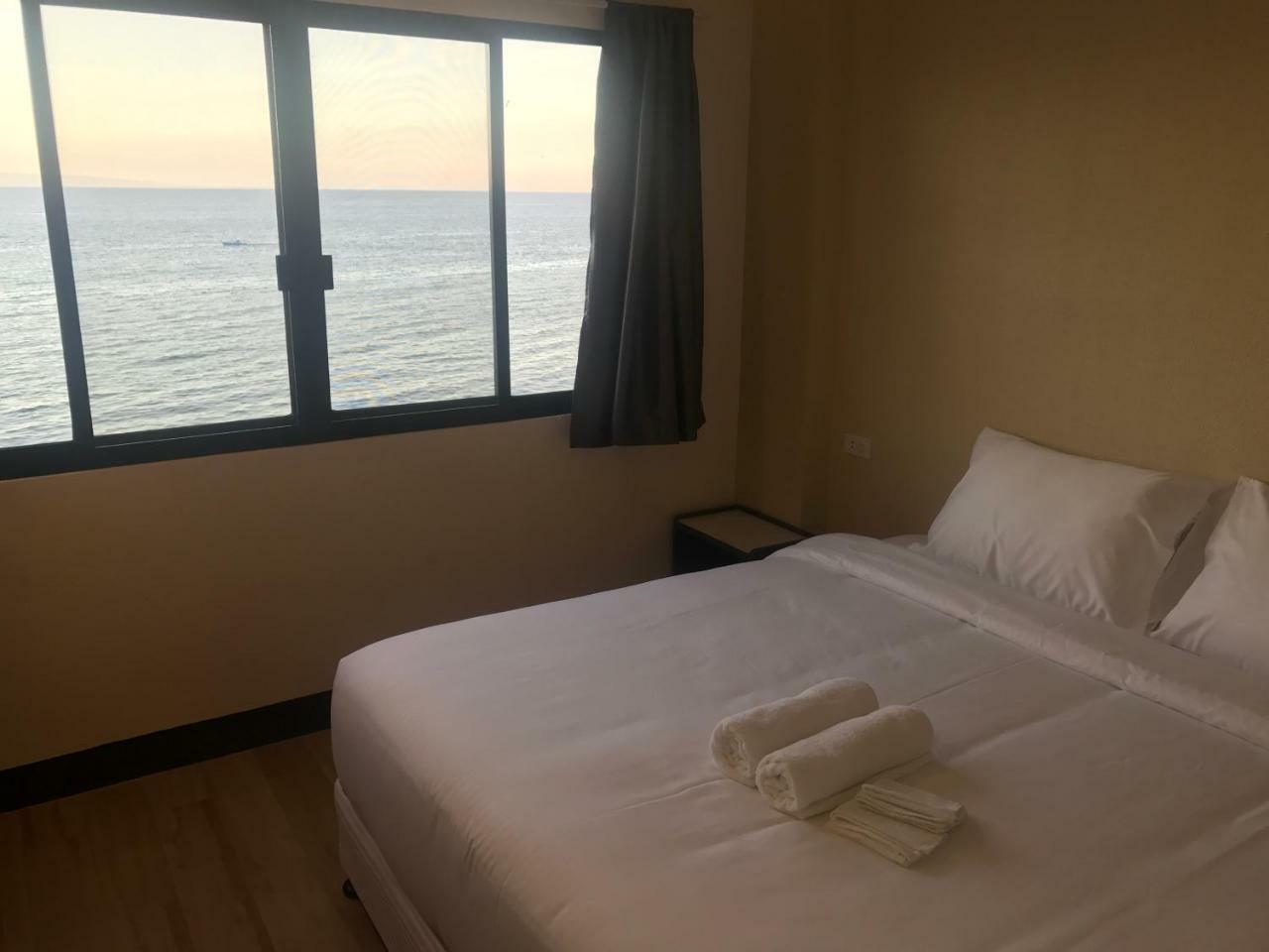 Babylon Oslob Coast Guesthouse Exterior foto